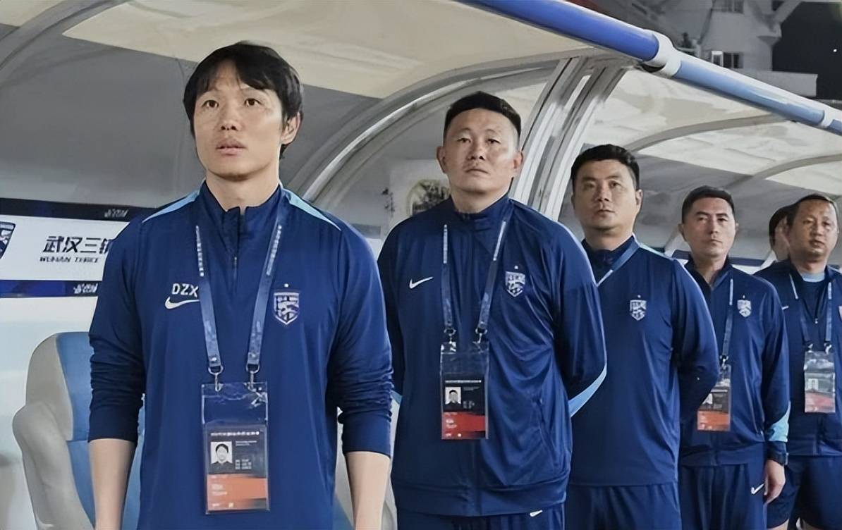 球队换帅后表现出色，迎来连胜局面